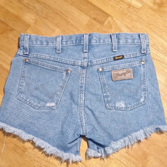 2 Pairs Of Wrangler Light Blue Denim Shorts - Picture 6 of 7